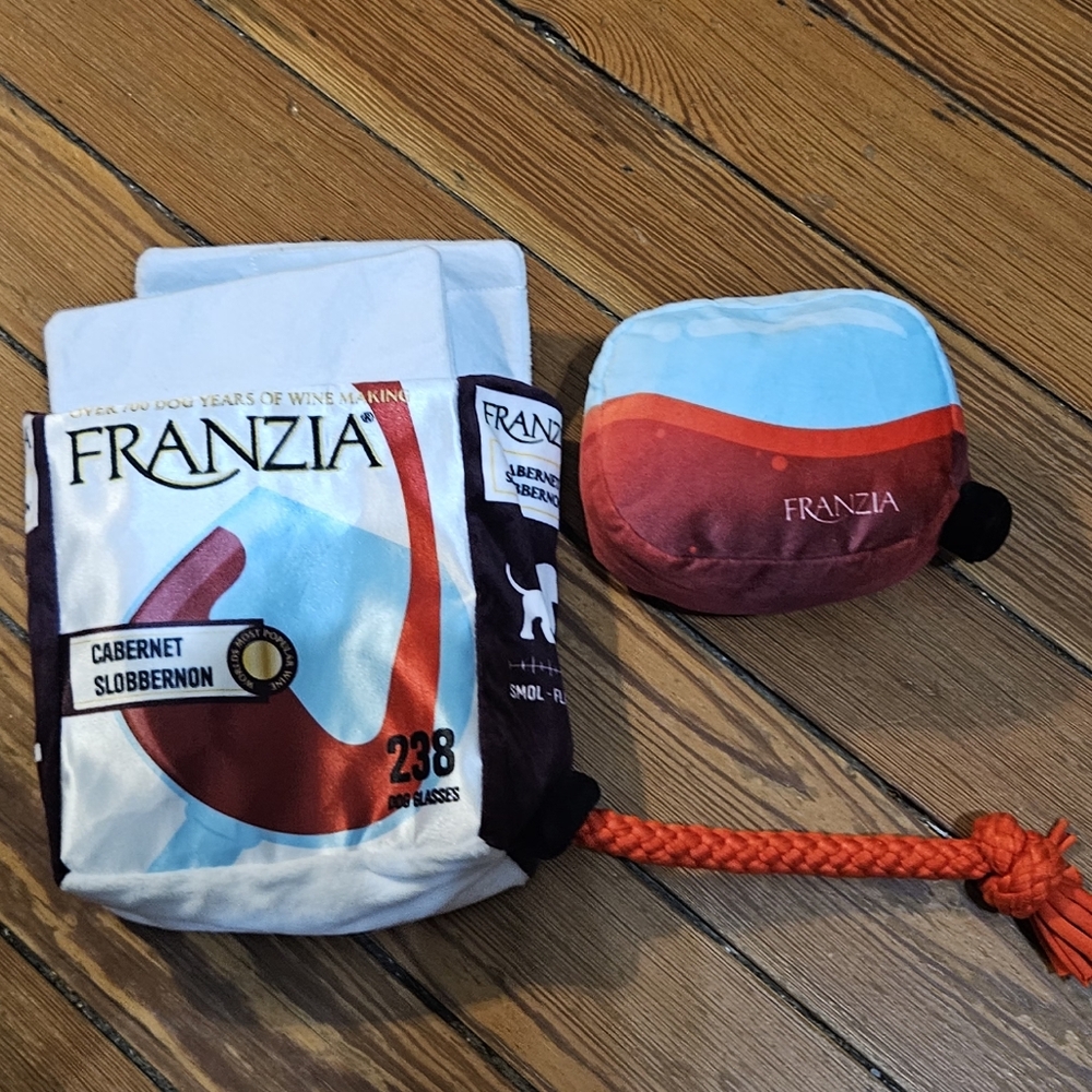 NWT Barkbox Box Wine Crinkle And Squeak Toy